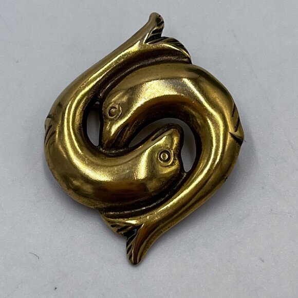 Vintage Metropolitan Museum of Art Dolphins Ying Yang Style Brooch Gold Tone - Picture 2 of 7